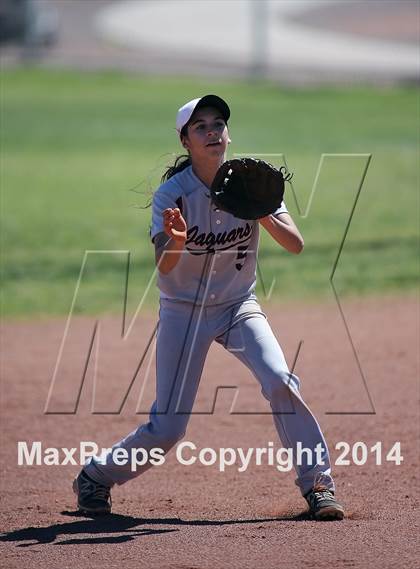Thumbnail 1 in Desert View vs Sabino (Tucson High Badger Invitational) photogallery.