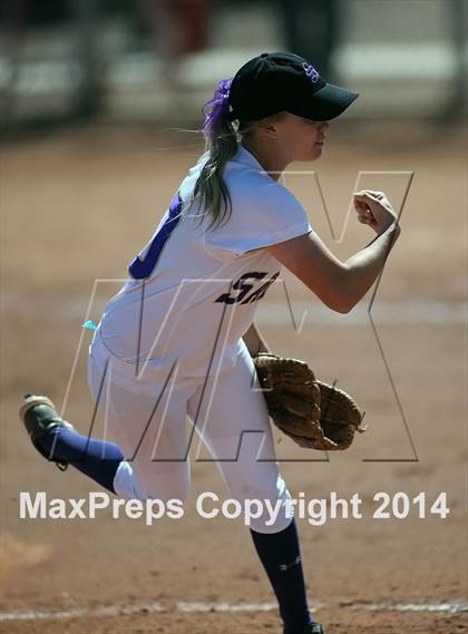 Thumbnail 1 in Desert View vs Sabino (Tucson High Badger Invitational) photogallery.