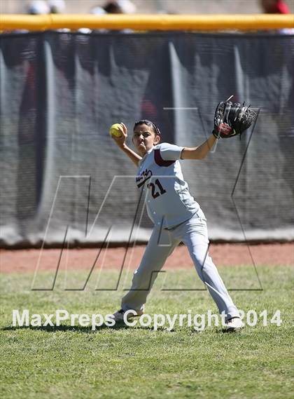 Thumbnail 3 in Desert View vs Sabino (Tucson High Badger Invitational) photogallery.