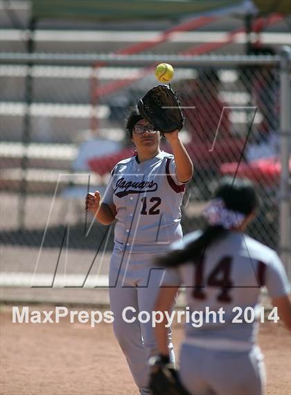 Thumbnail 3 in Desert View vs Sabino (Tucson High Badger Invitational) photogallery.