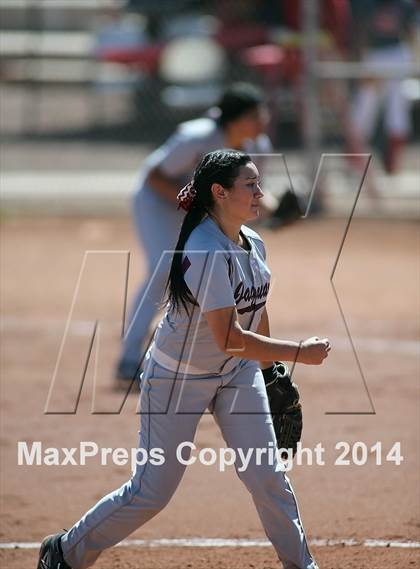 Thumbnail 2 in Desert View vs Sabino (Tucson High Badger Invitational) photogallery.