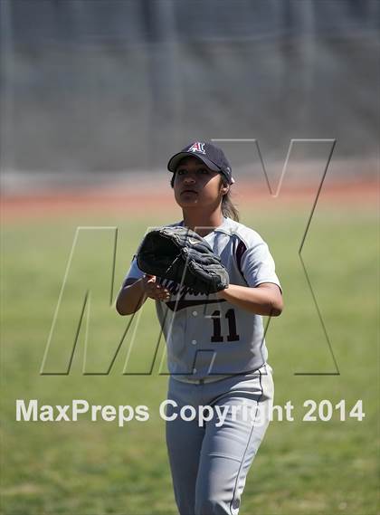 Thumbnail 3 in Desert View vs Sabino (Tucson High Badger Invitational) photogallery.