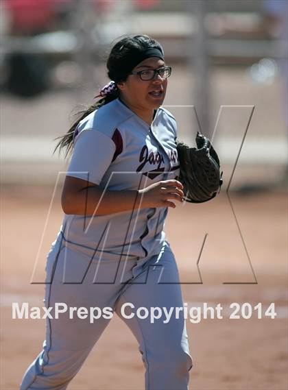 Thumbnail 2 in Desert View vs Sabino (Tucson High Badger Invitational) photogallery.