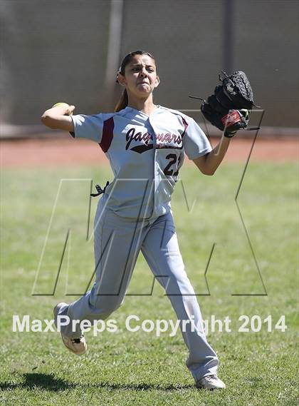 Thumbnail 1 in Desert View vs Sabino (Tucson High Badger Invitational) photogallery.