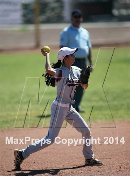Thumbnail 1 in Desert View vs Sabino (Tucson High Badger Invitational) photogallery.
