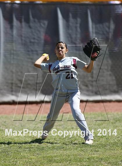 Thumbnail 1 in Desert View vs Sabino (Tucson High Badger Invitational) photogallery.