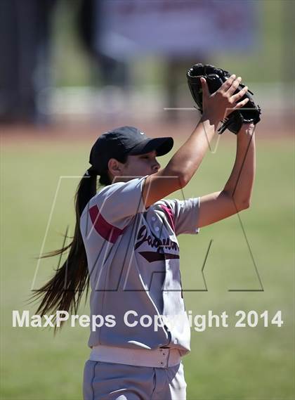 Thumbnail 1 in Desert View vs Sabino (Tucson High Badger Invitational) photogallery.