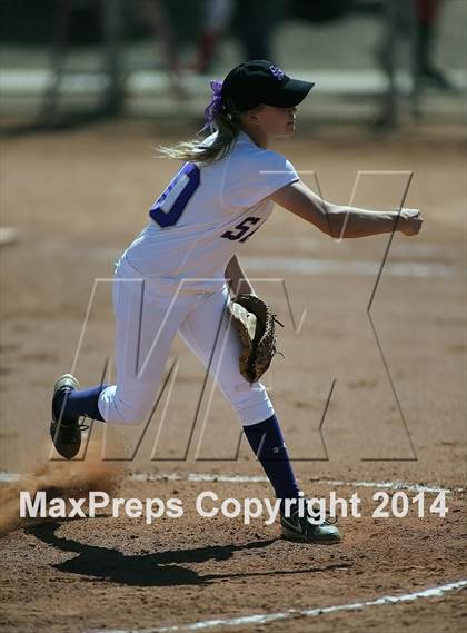 Thumbnail 1 in Desert View vs Sabino (Tucson High Badger Invitational) photogallery.