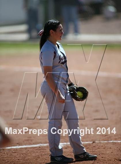 Thumbnail 3 in Desert View vs Sabino (Tucson High Badger Invitational) photogallery.