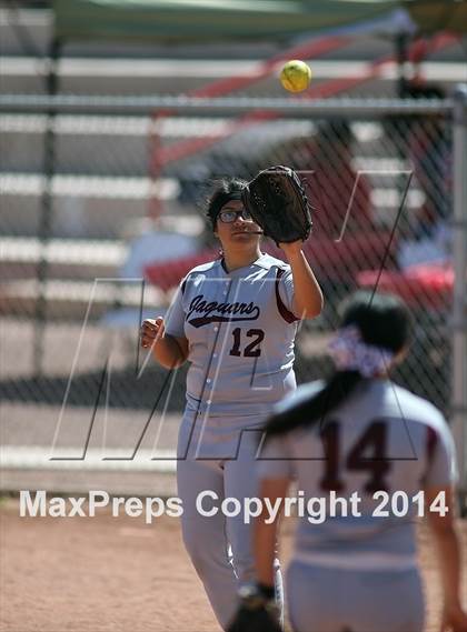 Thumbnail 2 in Desert View vs Sabino (Tucson High Badger Invitational) photogallery.