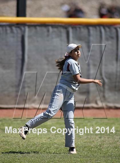 Thumbnail 3 in Desert View vs Sabino (Tucson High Badger Invitational) photogallery.