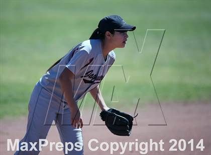 Thumbnail 2 in Desert View vs Sabino (Tucson High Badger Invitational) photogallery.