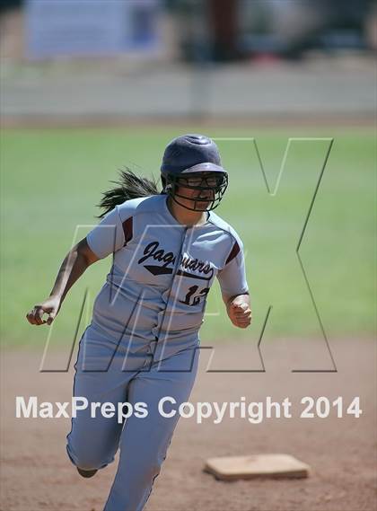 Thumbnail 3 in Desert View vs Sabino (Tucson High Badger Invitational) photogallery.