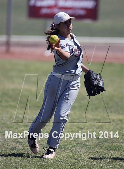 Thumbnail 3 in Desert View vs Sabino (Tucson High Badger Invitational) photogallery.