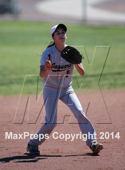 Thumbnail 3 in Desert View vs Sabino (Tucson High Badger Invitational) photogallery.