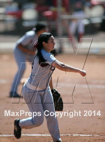 Thumbnail 3 in Desert View vs Sabino (Tucson High Badger Invitational) photogallery.