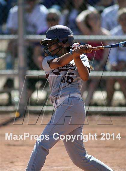 Thumbnail 2 in Desert View vs Sabino (Tucson High Badger Invitational) photogallery.