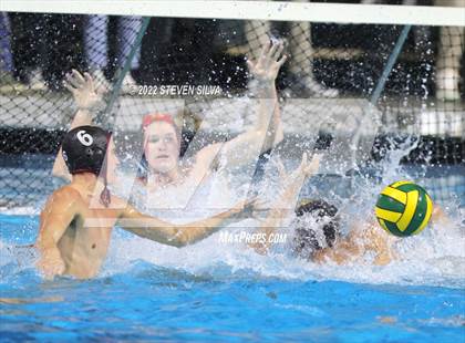 Thumbnail 3 in Bishop's vs. La Jolla (CIF SDS Open Division Final) photogallery.