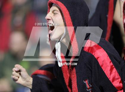 Thumbnail 3 in Bishop's vs. La Jolla (CIF SDS Open Division Final) photogallery.