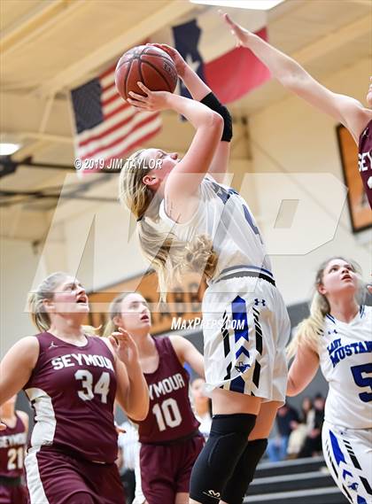 Thumbnail 2 in Seymour vs City View (PK Lake Basketball Tournament) photogallery.