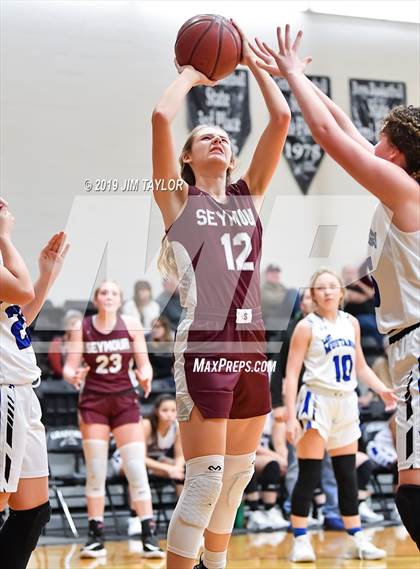 Thumbnail 2 in Seymour vs City View (PK Lake Basketball Tournament) photogallery.