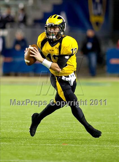 Thumbnail 2 in Del Oro vs. Helix (CIF State D2 Final) photogallery.