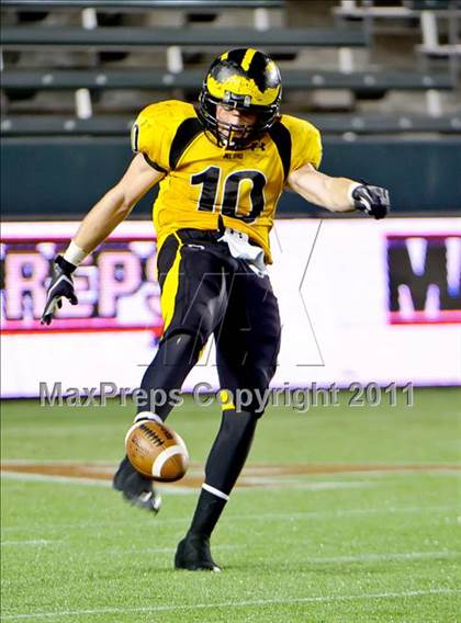 Thumbnail 3 in Del Oro vs. Helix (CIF State D2 Final) photogallery.