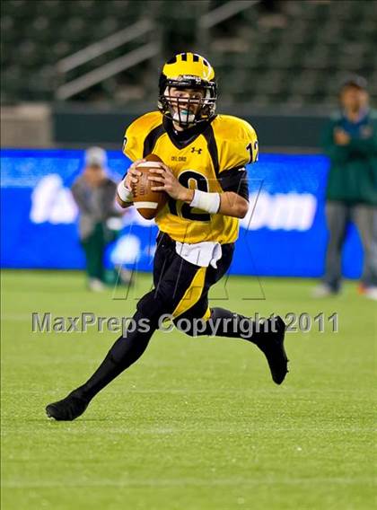 Thumbnail 1 in Del Oro vs. Helix (CIF State D2 Final) photogallery.