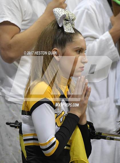 Thumbnail 3 in Mater Dei @ Bishop Montgomery (CIF State Open SoCal Regional Final) photogallery.
