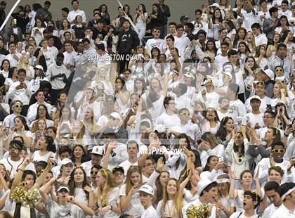 Thumbnail 3 in Mater Dei @ Bishop Montgomery (CIF State Open SoCal Regional Final) photogallery.