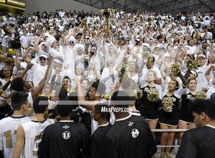 Thumbnail 2 in Mater Dei @ Bishop Montgomery (CIF State Open SoCal Regional Final) photogallery.