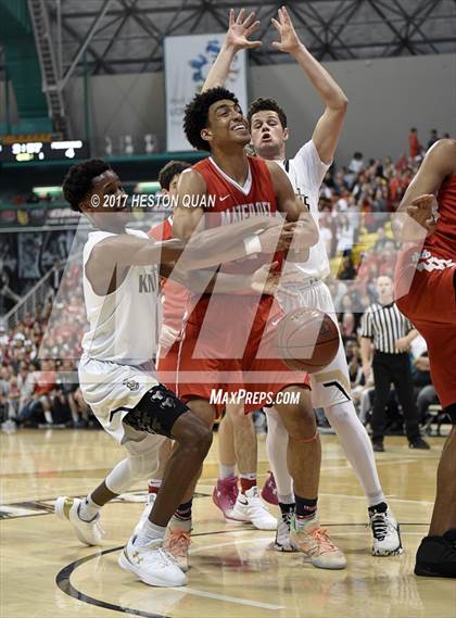 Thumbnail 2 in Mater Dei @ Bishop Montgomery (CIF State Open SoCal Regional Final) photogallery.