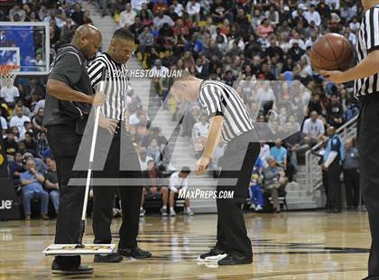 Thumbnail 3 in Mater Dei @ Bishop Montgomery (CIF State Open SoCal Regional Final) photogallery.