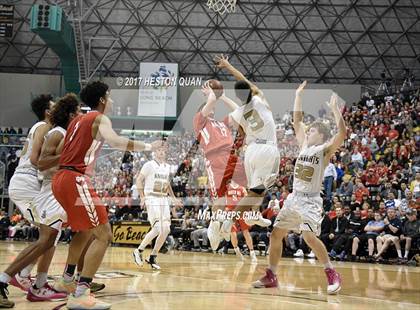 Thumbnail 2 in Mater Dei @ Bishop Montgomery (CIF State Open SoCal Regional Final) photogallery.