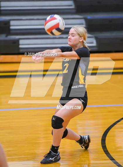 Thumbnail 1 in Chattanooga Central @ Hixson photogallery.