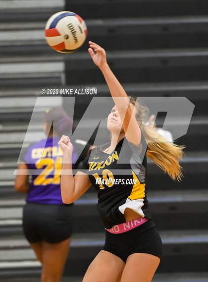 Thumbnail 1 in Chattanooga Central @ Hixson photogallery.