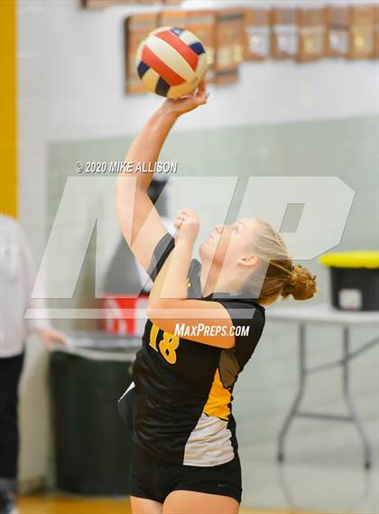 Thumbnail 1 in Chattanooga Central @ Hixson photogallery.