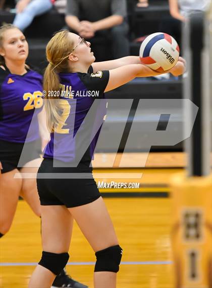 Thumbnail 2 in Chattanooga Central @ Hixson photogallery.