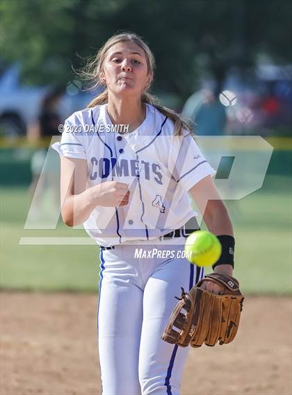 Thumbnail 3 in West Liberty vs Valley (Rick Doran Classic) photogallery.