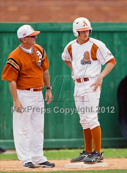 Thumbnail 1 in Montgomery vs Alvin (Yellowjacket Tournament) photogallery.