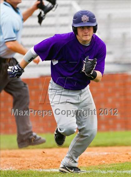 Thumbnail 2 in Montgomery vs Alvin (Yellowjacket Tournament) photogallery.