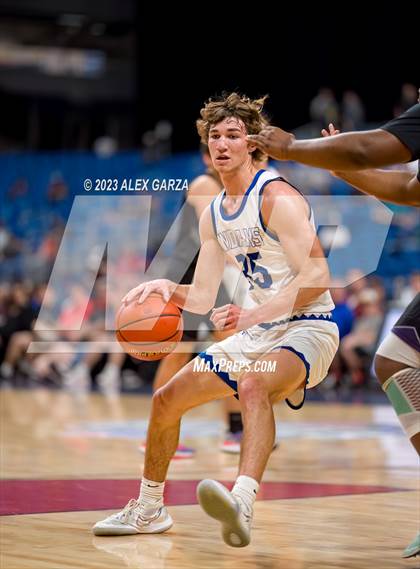 Thumbnail 2 in Lipan vs LaPoynor (UIL 3A Basketball Final) photogallery.