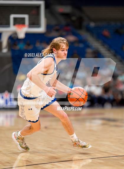Thumbnail 3 in Lipan vs LaPoynor (UIL 3A Basketball Final) photogallery.