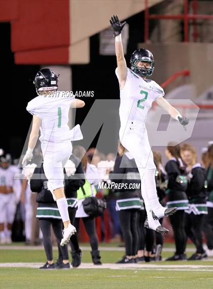 Thumbnail 2 in Skutt Catholic vs. York (NSAA Class B Final)  photogallery.