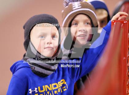 Thumbnail 3 in Skutt Catholic vs. York (NSAA Class B Final)  photogallery.