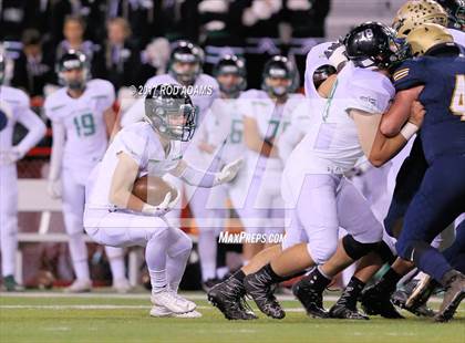 Thumbnail 2 in Skutt Catholic vs. York (NSAA Class B Final)  photogallery.