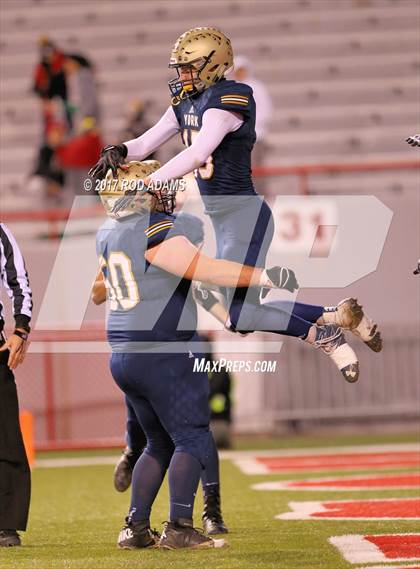Thumbnail 3 in Skutt Catholic vs. York (NSAA Class B Final)  photogallery.