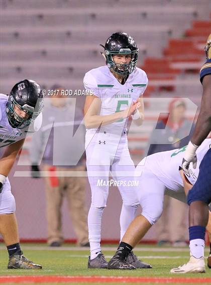 Thumbnail 3 in Skutt Catholic vs. York (NSAA Class B Final)  photogallery.