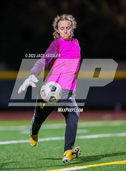 Thumbnail 1 in Ventura @ Moorpark photogallery.