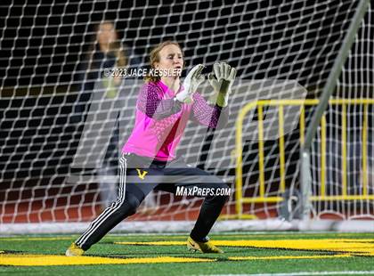 Thumbnail 2 in Ventura @ Moorpark photogallery.